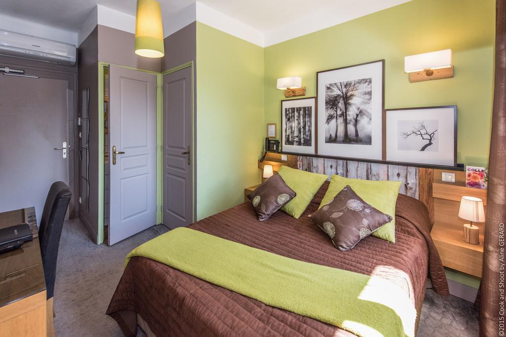 Logis Hotel La Magnanerie - Cote Bistro Aubignosc الغرفة الصورة