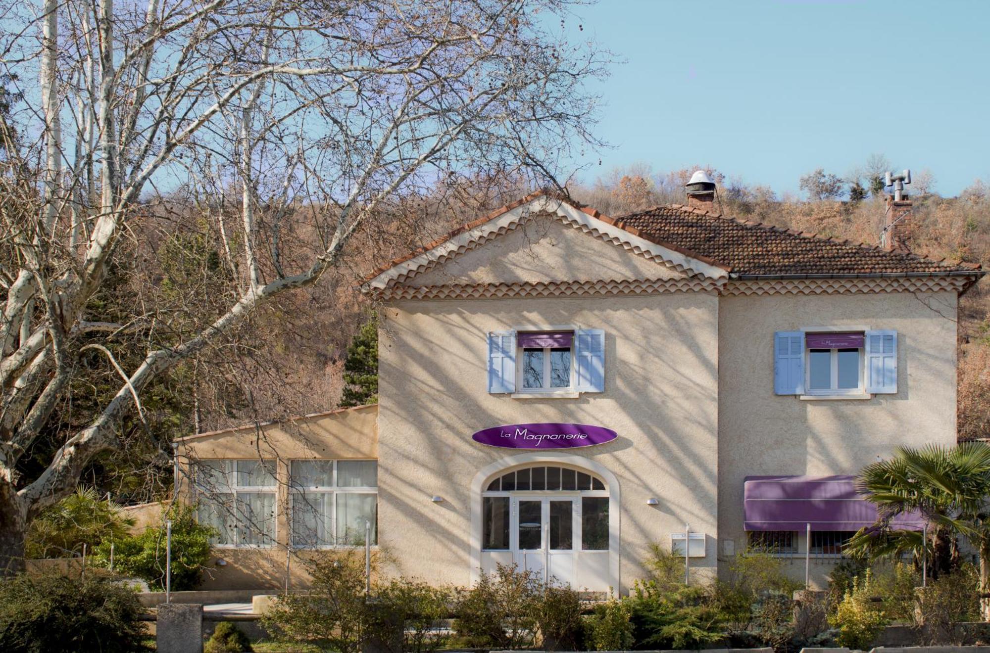 Logis Hotel La Magnanerie - Cote Bistro Aubignosc المظهر الخارجي الصورة