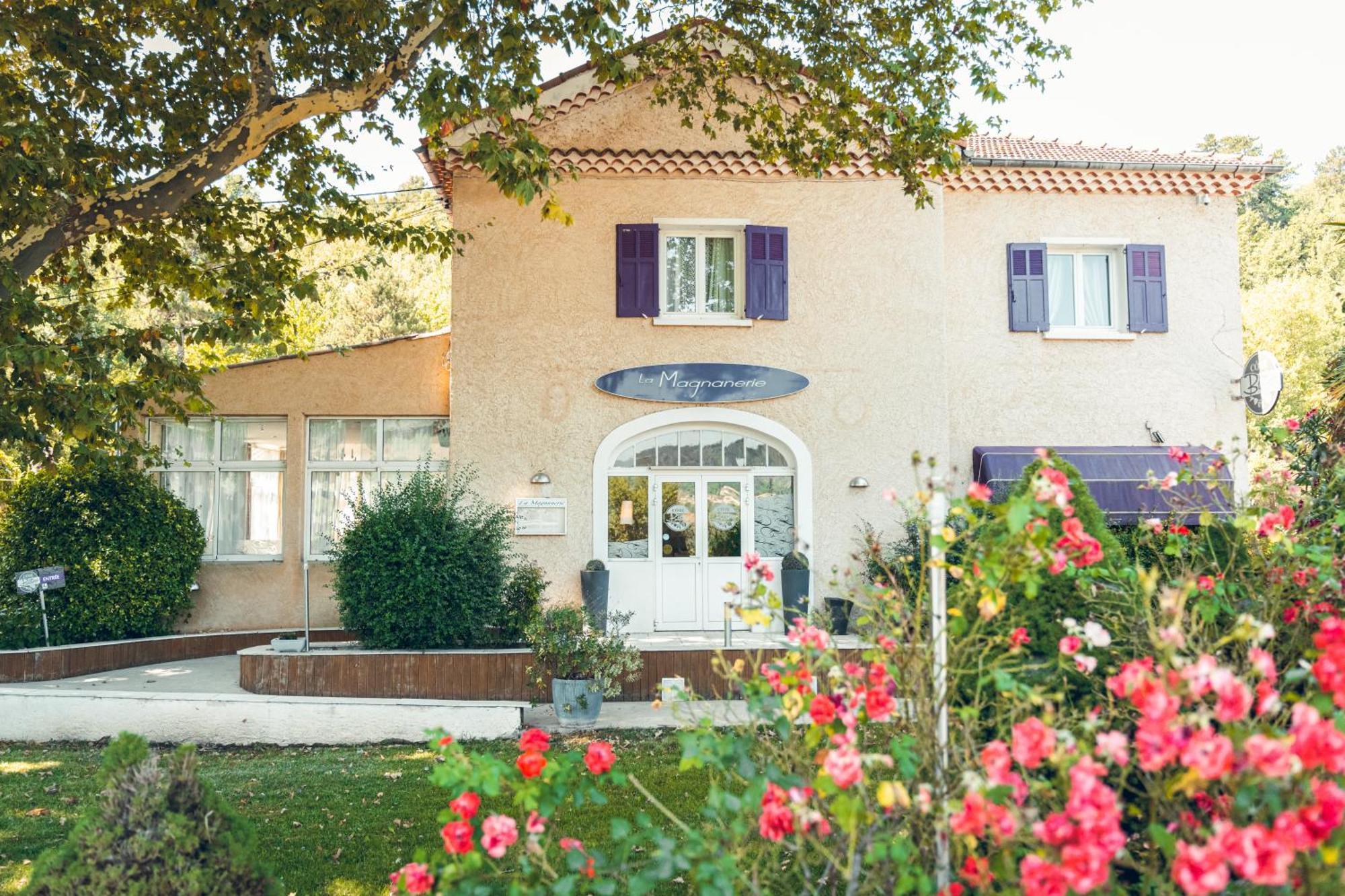 Logis Hotel La Magnanerie - Cote Bistro Aubignosc المظهر الخارجي الصورة